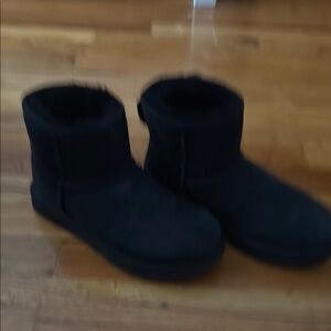 Cozy Black Winter Boots
